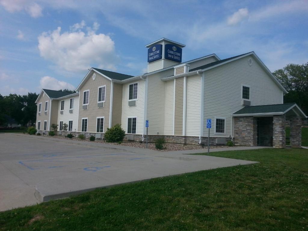 Cobblestone Inn & Suites - Bloomfield Kültér fotó