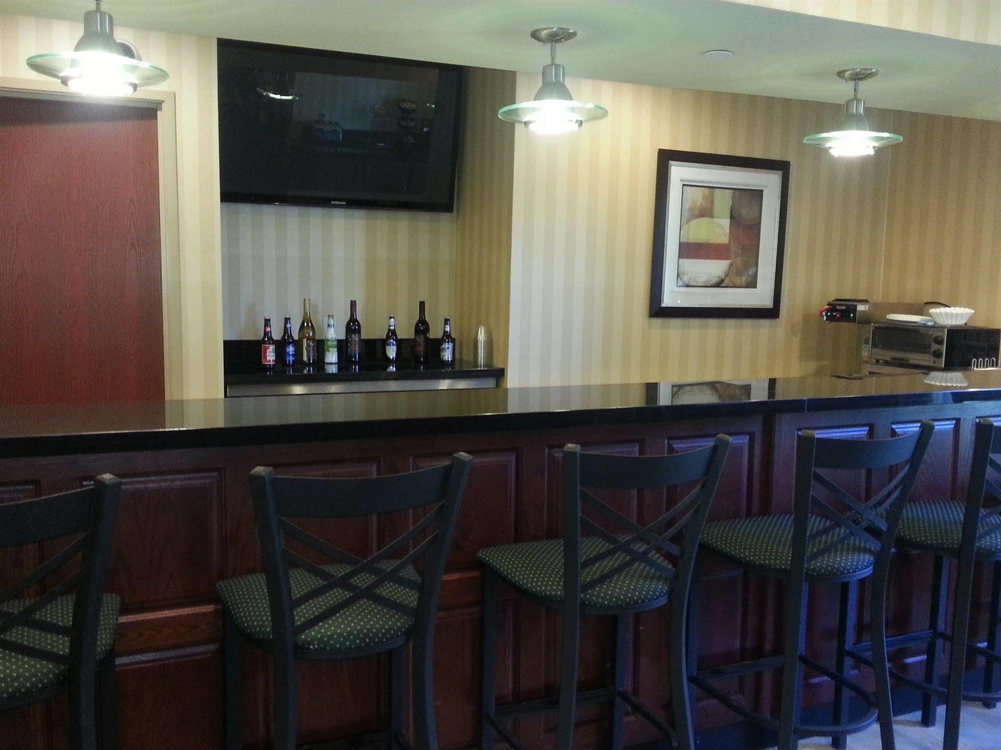 Cobblestone Inn & Suites - Bloomfield Kültér fotó